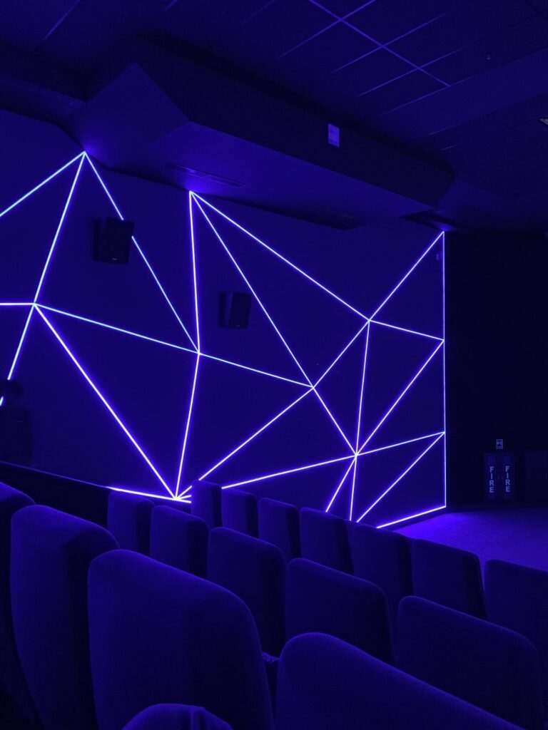 Choosing the Right Projection or LED Screen for Your Event