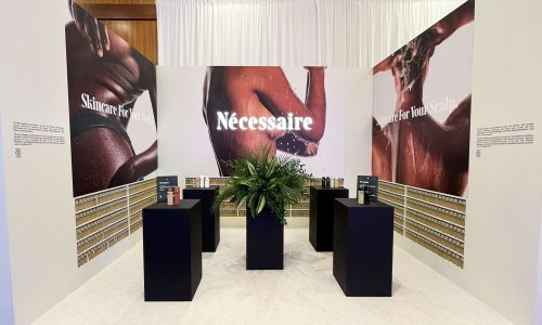 imgi_112_13.-Necessaire-min